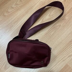 Lululemon everywhere belt bag 1L